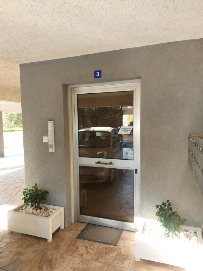 Private Room In Shared Apartment Near Larnaca Airport - 24 Hour Shuttle Service Zewnętrze zdjęcie